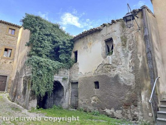 Viterbo - Montecalvello - Il castello