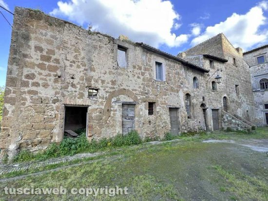 Viterbo - Montecalvello - Il castello
