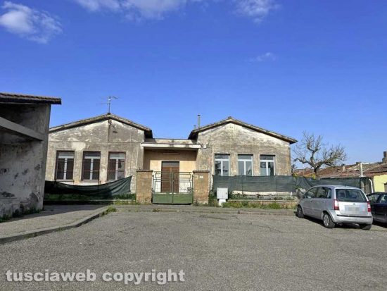 Viterbo - Montecalvello - La ex scuola