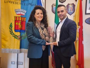 Lampedusa - Giubileo, benedetta la croce artistica 