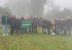 Volontari Fare Verde al lago di Vico