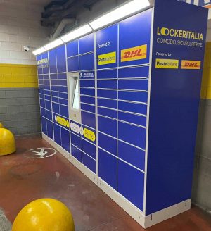 Viterbo - Il rocker di Poste italiane al Centro commerciale Tuscia