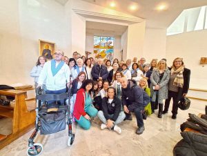 Il vescovo Orazio Francesco Piazza dona una reliquia del cuore di Santa Rosa all'ospedale viterbese che porta il suo nome