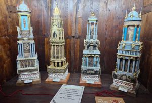 Macchina Santa Rosa - Alcune delle riproduzioni in mostra