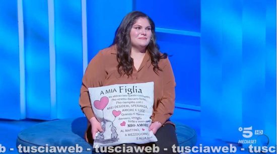 Tarquinia in prima serata: la storia di Rita commuove Gianni Morandi a C'è Posta per TeTarquinia in prima serata: la storia di Rita commuove Gianni Morandi a C'è Posta per Te