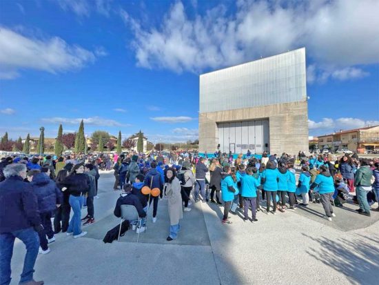 Montalto di Castro - Giornata Mondiale sulla Consapevolezza dell'Autismo - Passeggiata dell'Abbraccio