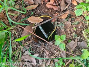 Civita Castellana - Il palo della luce caduto diversi mesi fa