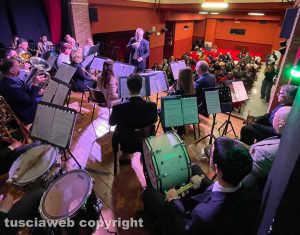 La banda musicale di Soriano nel Cimino in esibizione al teatro Florida