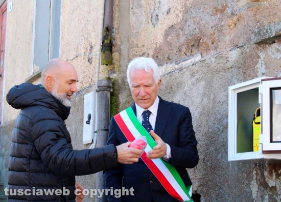 Vetralla - Tre Croci - Installato un defibrillatore semiautomatico