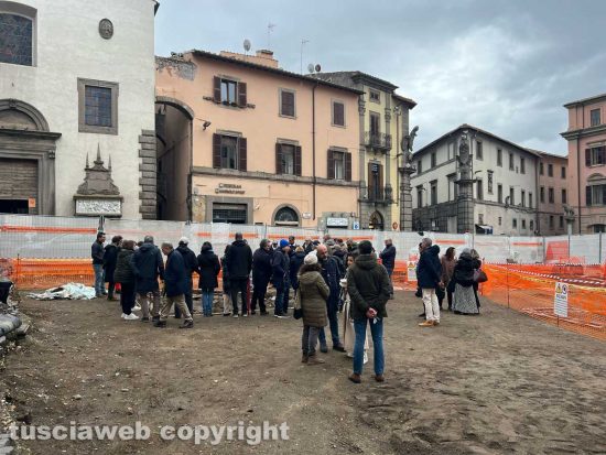 Viterbo – Scavi in piazza del comune – I resti ritrovati - La visita
