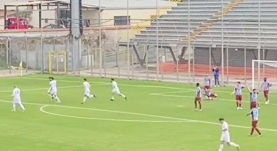 Esultanza della Viterbese dopo il primo gol contro il Rieti