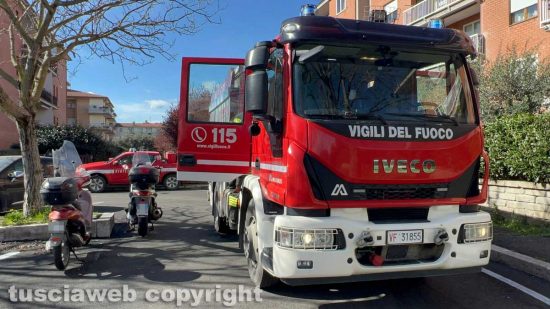 Viterbo - Intervento dei vigili del fuoco in via Santa Lucia