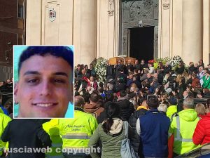 Civitavecchia - I funerali di Francesco De Martino