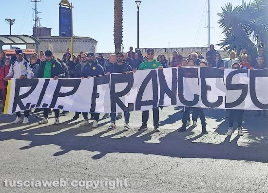 Civitavecchia - Il ricordo dei tifosi a Francesco De Martino