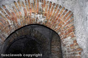 Un'eccezionale immagine realizzata dagli speleologi del tunnel che da Viterbo porta Roma
