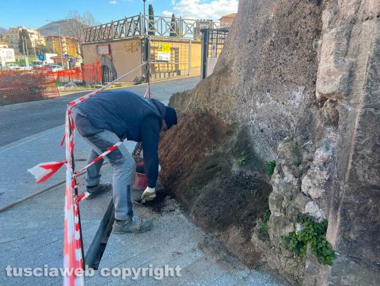 Viterbo - Interrotto il cantiere alla torre di piazzale Gramsci