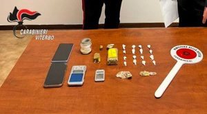Canino - Carabinieri - La droga sequestrata in casa