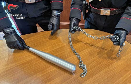 Studente pestato - Catene e spranga usate per l'aggressione
