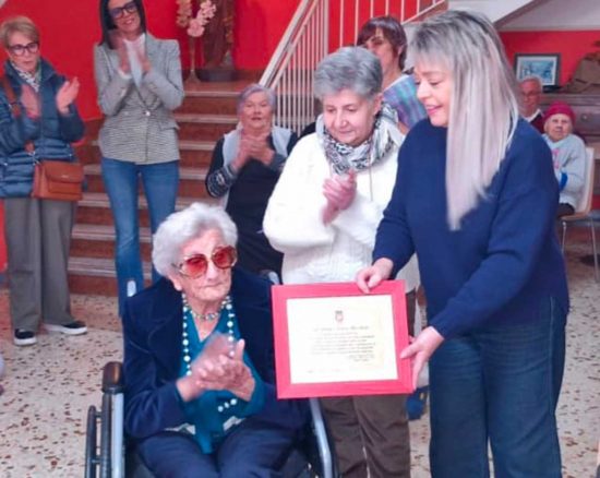 Bassano Romano - Omaggio a Felice Marchetti, a 108 anni la più longeva iscritta dello Spi Cgil nel Lazio