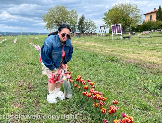 Viterbo - L'influencer e tiktoker napoletana Rita De Crescenzo al Tusciaflowers