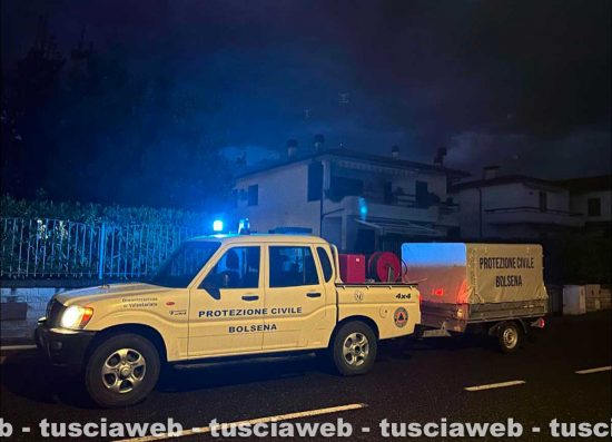 Violento nubifragio su Bolsena, allagamenti in città e strade invase da detritiViolento nubifragio su Bolsena, allagamenti in città e strade invase da detriti