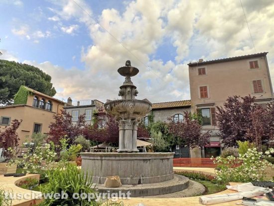 Viterbo - Gli allestimenti di San Pellegrino in fiore - Piazza del Gesù
