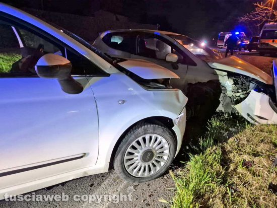 Montefiascone - Scotro tra auto