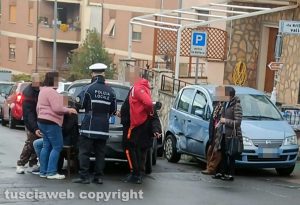 Capranica - Scontro tra due auto
