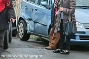 Capranica - Scontro tra due auto