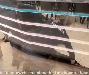 Viterbo - L'arresto all'interno del centro commerciale
