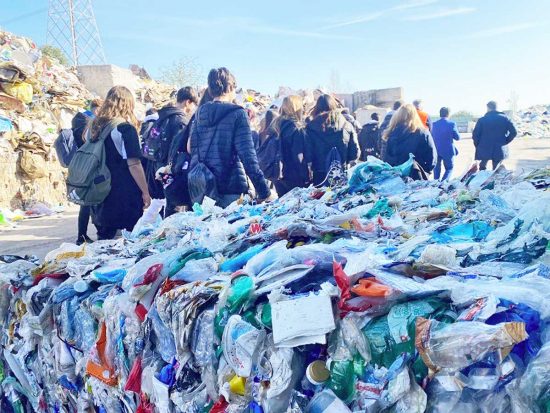 Tarquinia - Gli studenti del "Calamatta" visitano gli impianti di trattamento dei rifiuti di Pellicano Green