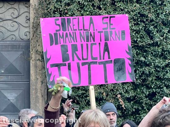 Viterbo - La manifestazione contro la violenza di genere 