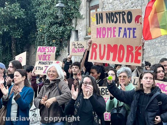 Viterbo - La manifestazione contro la violenza di genere 
