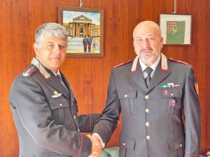Tuscania - Dopo 43 anni il luogotenente Cosimo Sansone lascia il servizio