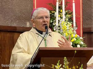 Viterbo - La messa per la morte di papa Francesco - Il vescovo PIazza