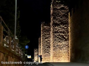Viterbo - Illuminazione delle mura medievali