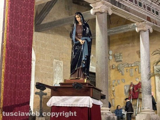 Civita Castellana - La processione del Cristo morto