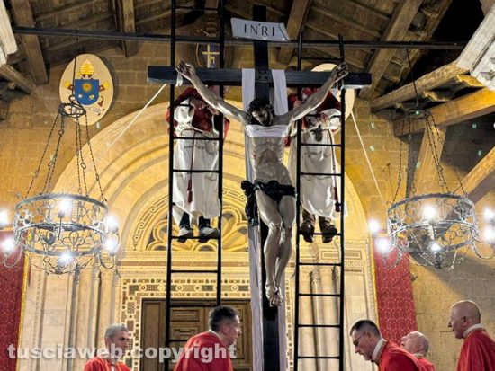 Civita Castellana - La processione del Cristo morto