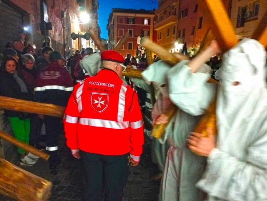 Civitavecchia - L'Ordine di Malta alla processione del Venerdì santo