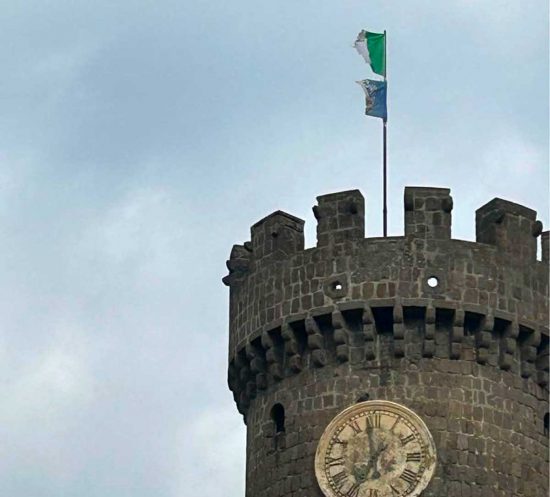 Bagnaia - Lo stato di degrado in cima alla torre civica