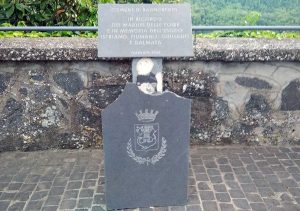 Bagnoregio - Danneggiata la targa commemorativa dedicata alle vittime delle foibe