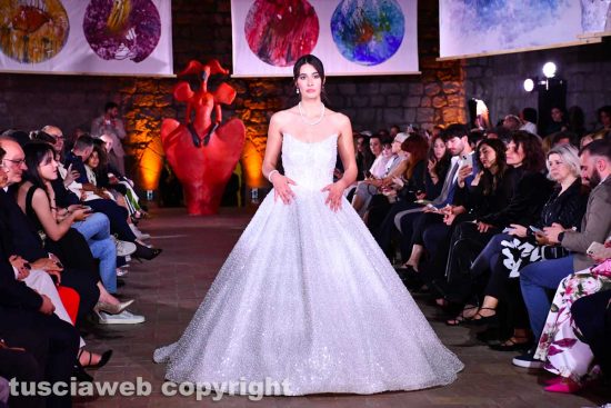 Viterbo - La prima edizione di Donne in Fiore, la sfilata di moda degli stilisti internazionali