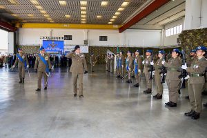 Viterbo - Aves - Il generale Salvatore Cuoci passa in rassegna lo schieramento