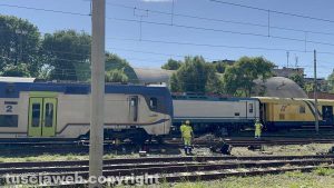 Viterbo - Treno deraglia alla stazione di Porta Fiorentina - I tecnici a lavoro