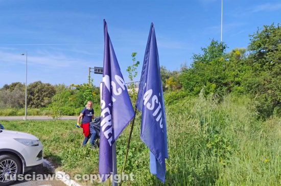 Viterbo - Raccolta rifiuti in strada San Lazzaro