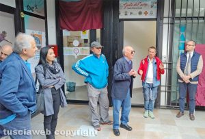 Viterbo - Emporio solidale intitolato ad Alfio Pannega - Al centro Sandro Pacella