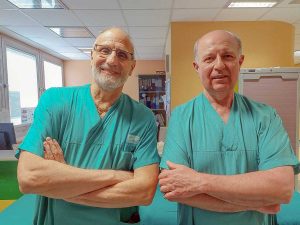 A sinistra il chirurgo viterbese Maurizio Falcioni e Maurizio Guida