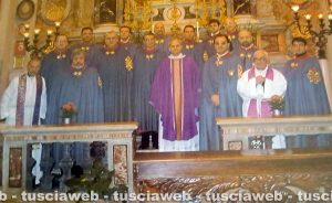 Viterbo - Il futuro papa Leone XIV alla Trinità con i Cavalieri Costantiniani e gli agostiniani padre Renato Maria Saveri agostiniano e padre Luigi Rossi