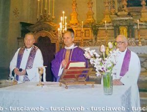 Viterbo - Il futuro papa Leone XIV alla Trinità con gli agostiniani padre Renato Maria Saveri agostiniano e padre Luigi Rossi