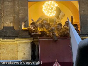 Acquapendente - Pugnaloni - I vincitori del gruppo Porta della Ripa nel palazzo dl comune